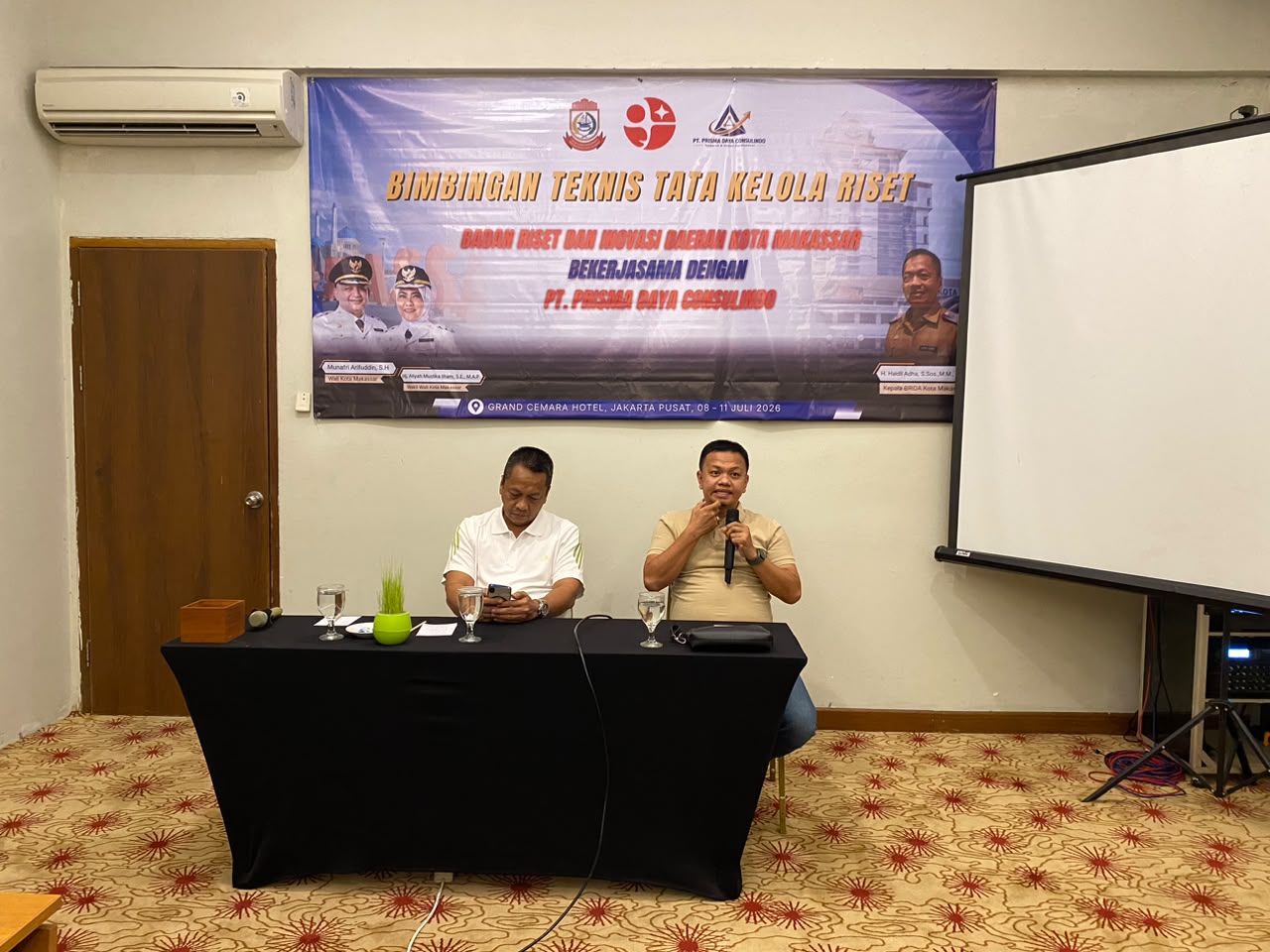 BIMBINGAN TEKNIS TATA KELOLA RISET PADA BADAN RISET DAN INOVASI DAERAH KOTA MAKASSAR