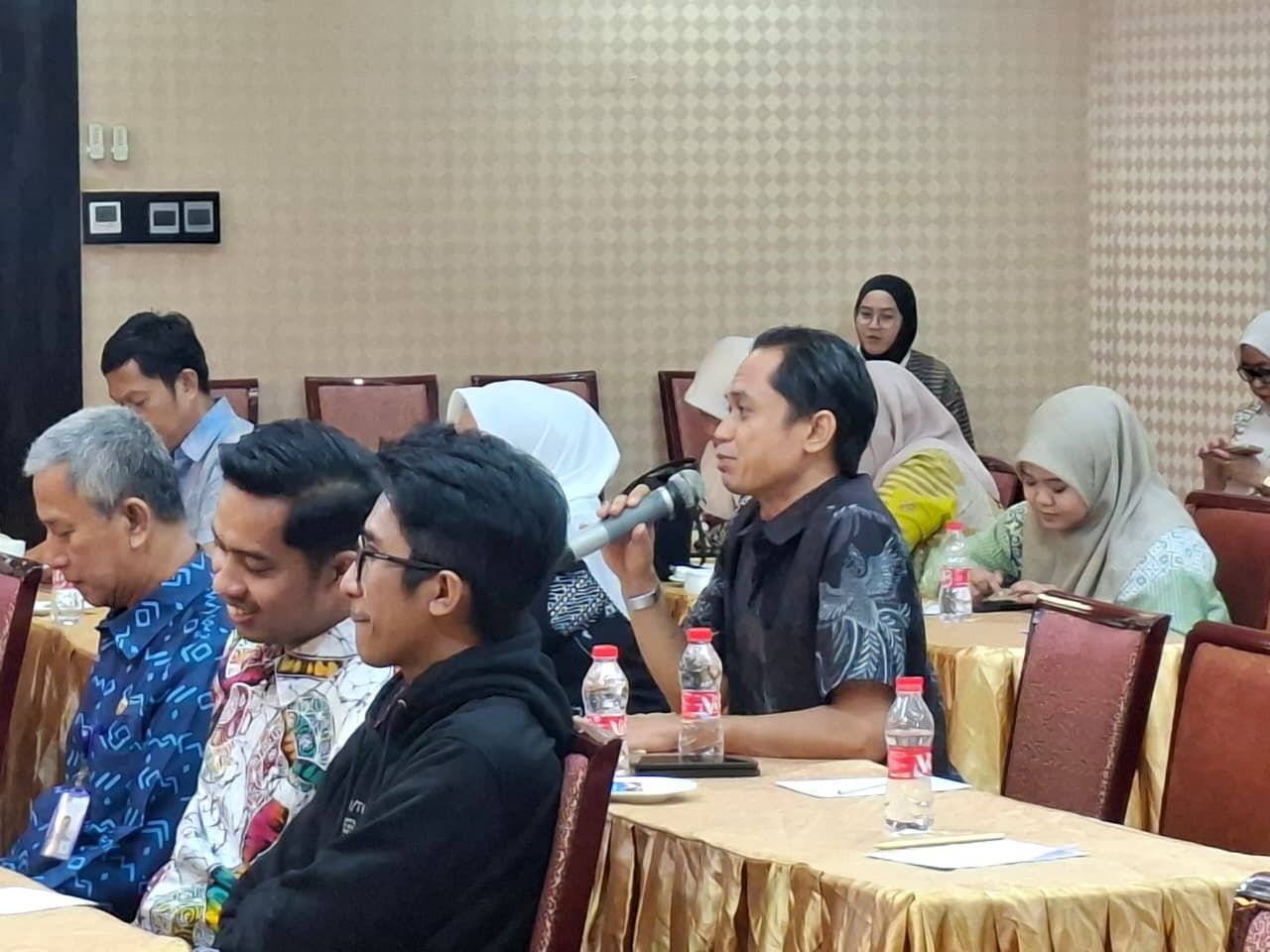 Forum Diskusi Pengumpulan Data Riset Tata Kelola Distribusi Air Bersih Kota Makassar