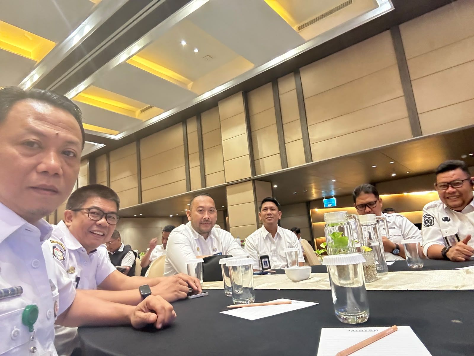 Mengikuti Bimbingan Teknis Sistem Pengendalian Intern Pemerintah Terintegrasi Lingkup Pemerintah Kota Makassar Tahun 2026"