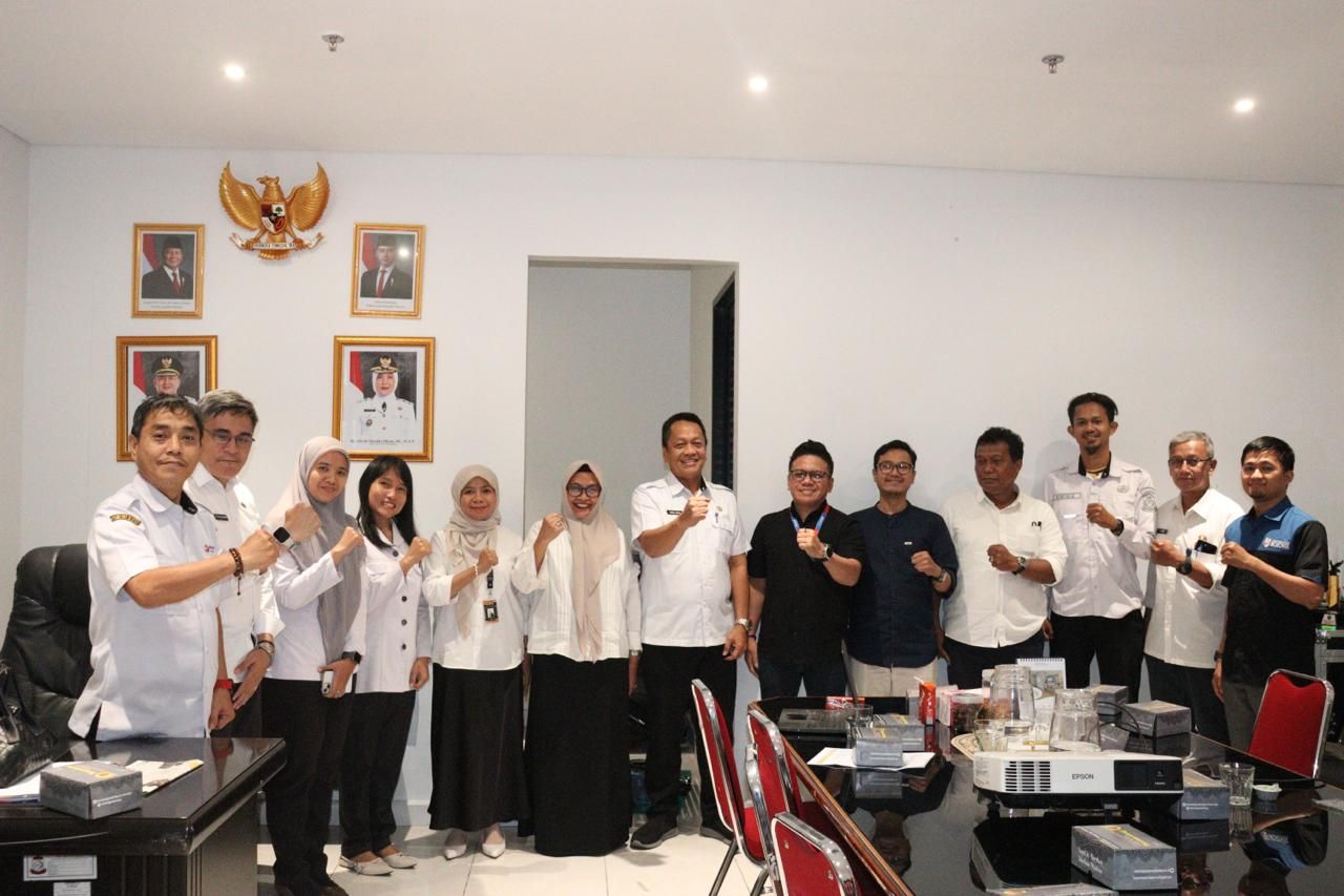 Menghadiri Forum Diskusi Kelompok Riset Prof. Dr. Batara Surya