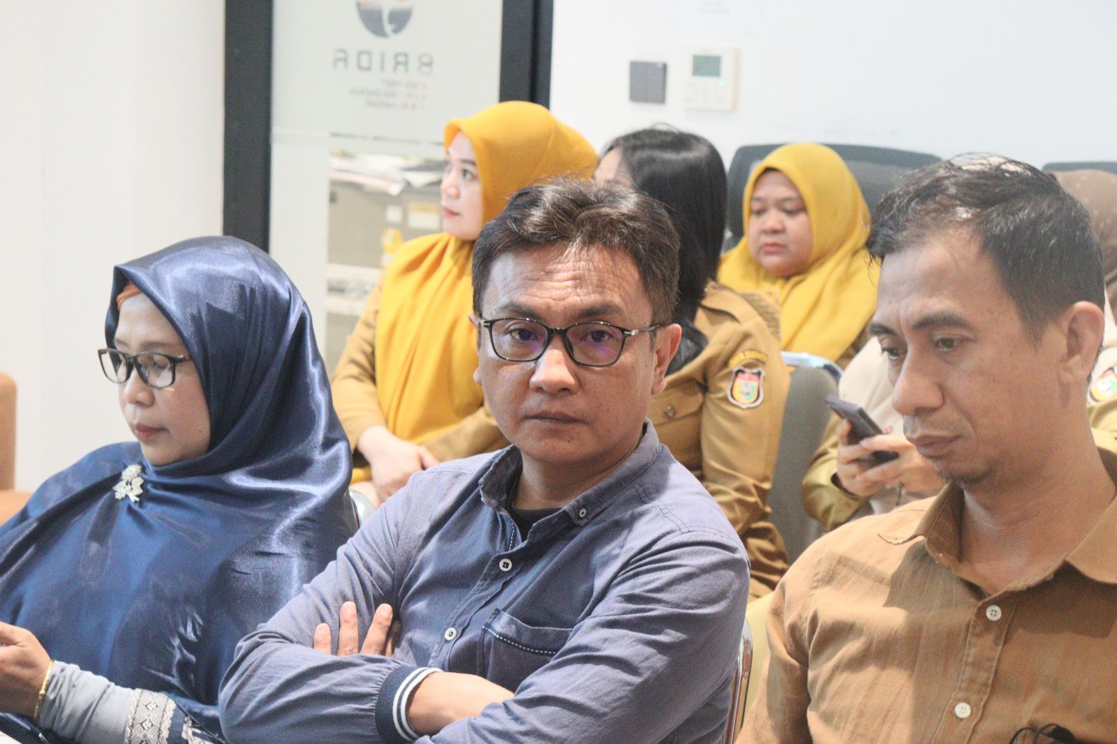 SIDANG TPM II PEMBAHASAN DRAFT LAPORAN AKHIR RISET PENGUATAN REGULASI TRANSFORMASI DIGITAL KESEHATAN MENTAL DI KOTA MAKASSAR TAHUN ANGGARAN 2026