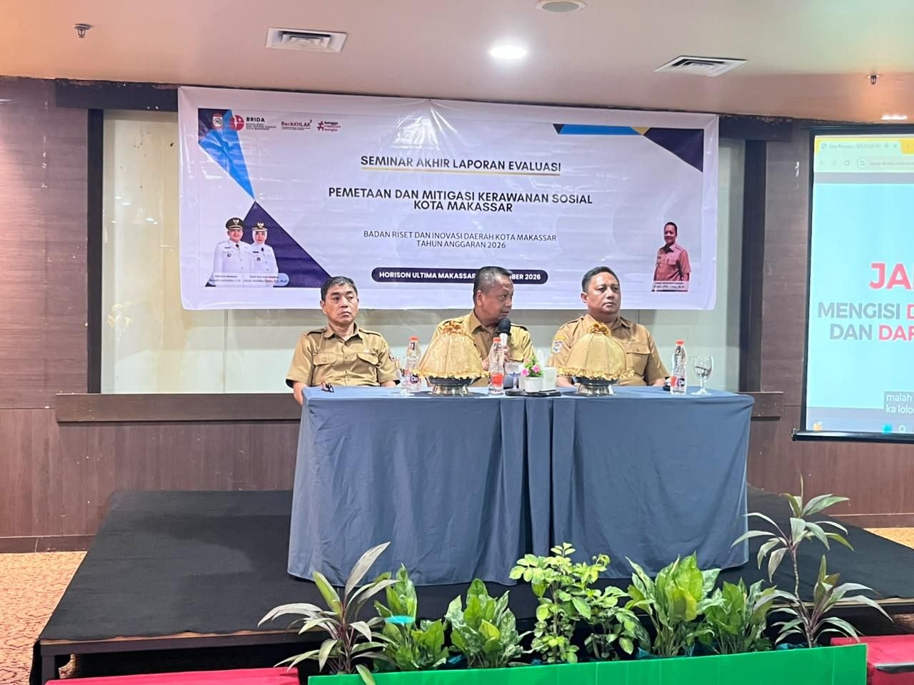 Kepala BRIDA Buka Seminar Laporan Evaluasi Kelompok Riset Kerawanan Sosial