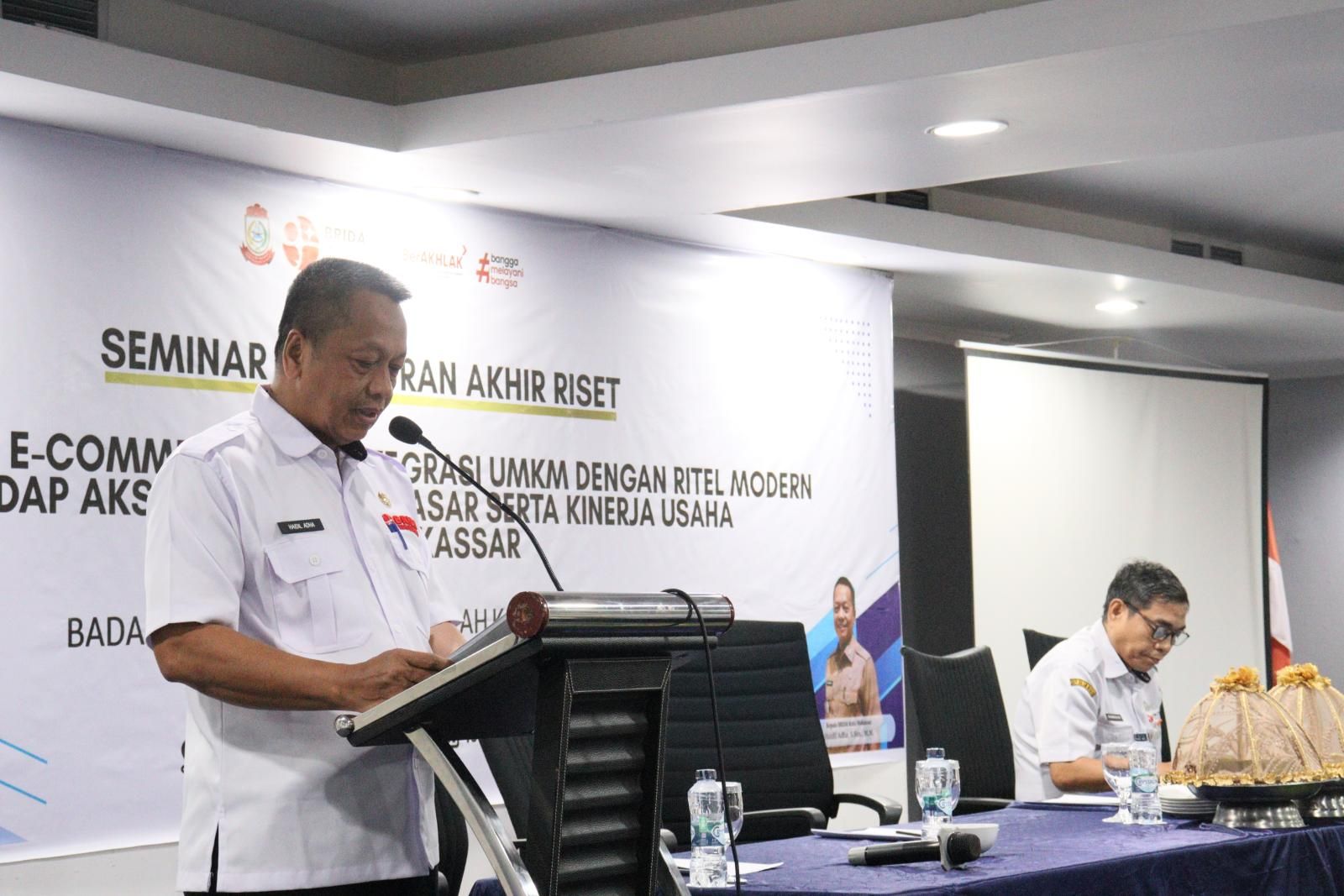 Kepala BRIDA Kota Makassar Membuka Seminar Pelaporan Akhir Riset UMKM dan E-Commerce